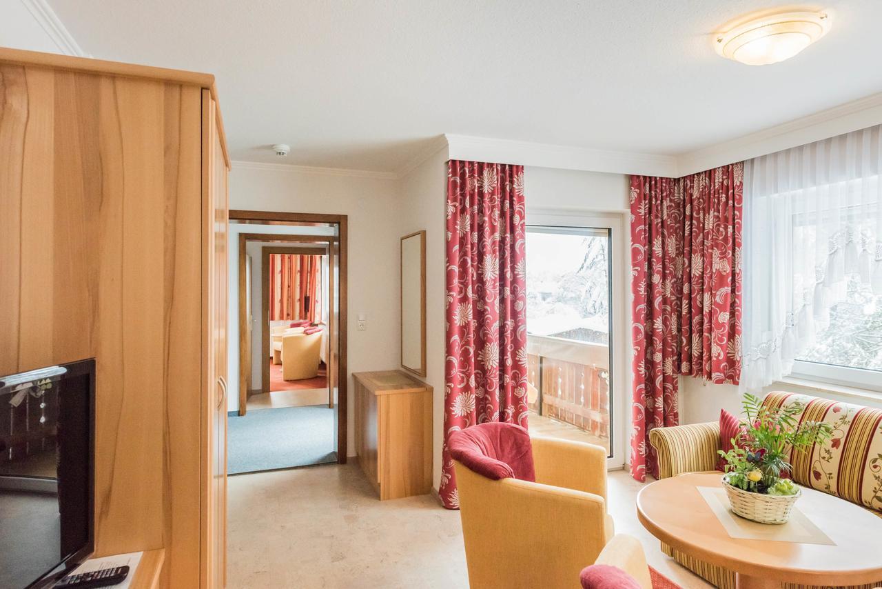 Hotel Garni Waldhof - Wohlfuehlen Am Lech Штанцах Экстерьер фото